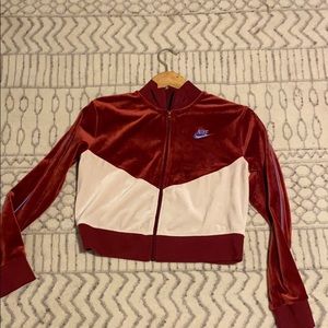 Cropped Nike Sweater